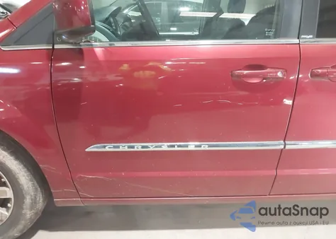 2014 Chrysler Town & Country Touring z USA, uszkodzony, nr VIN 2C4RC1BG0ER126774